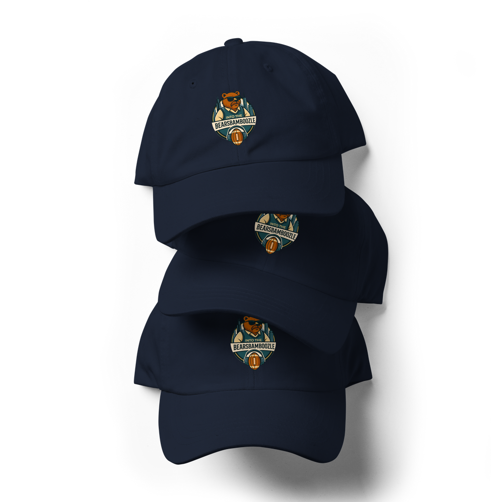 Into the BearsBamboozle Cap in Navy, Vorderansicht – Merch zum Chicago-Bears-Podcast der Footballerei